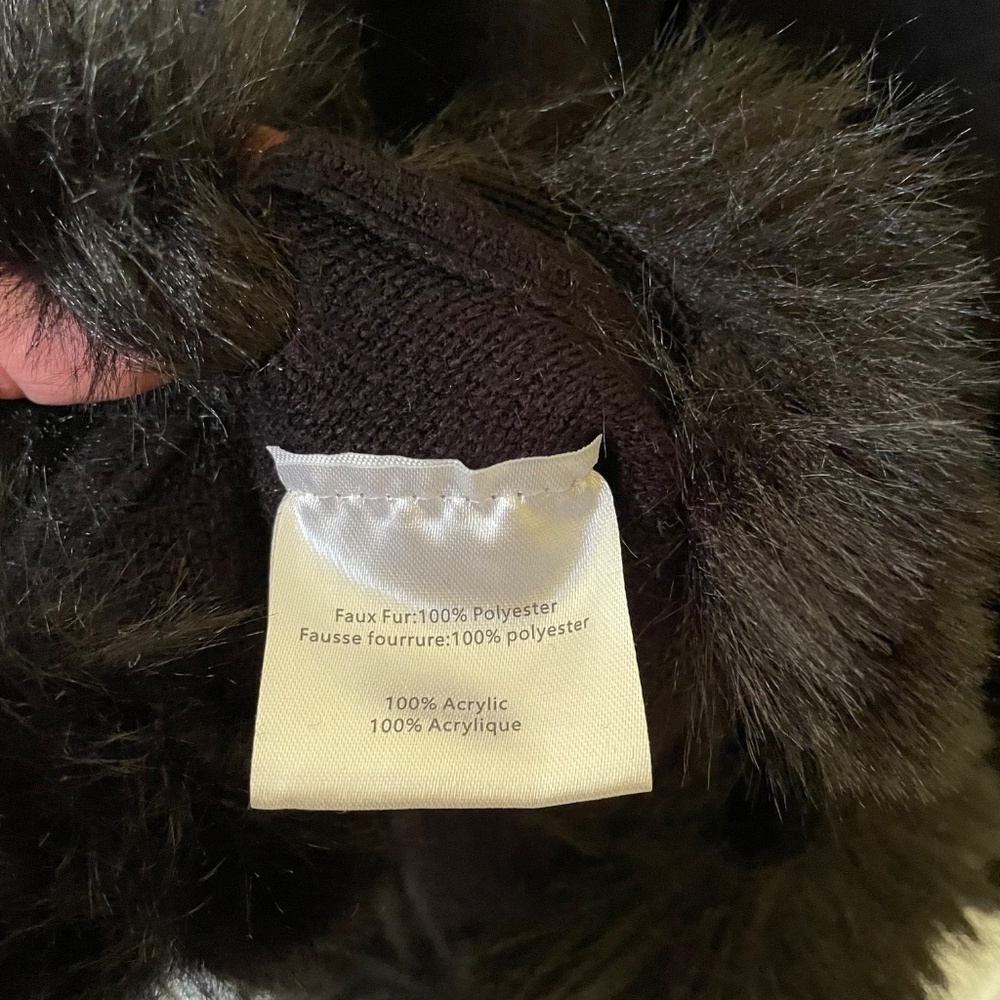 LA FIORENTINA Faux Fur Ruana - Picture 6 of 9